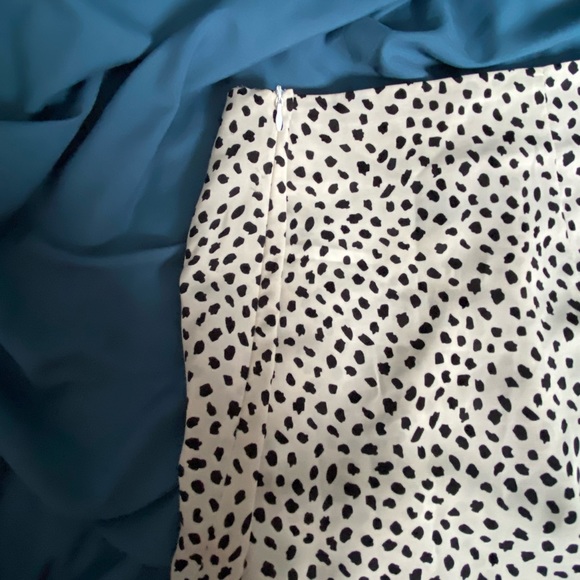 Allover skirt - Picture 4 of 5